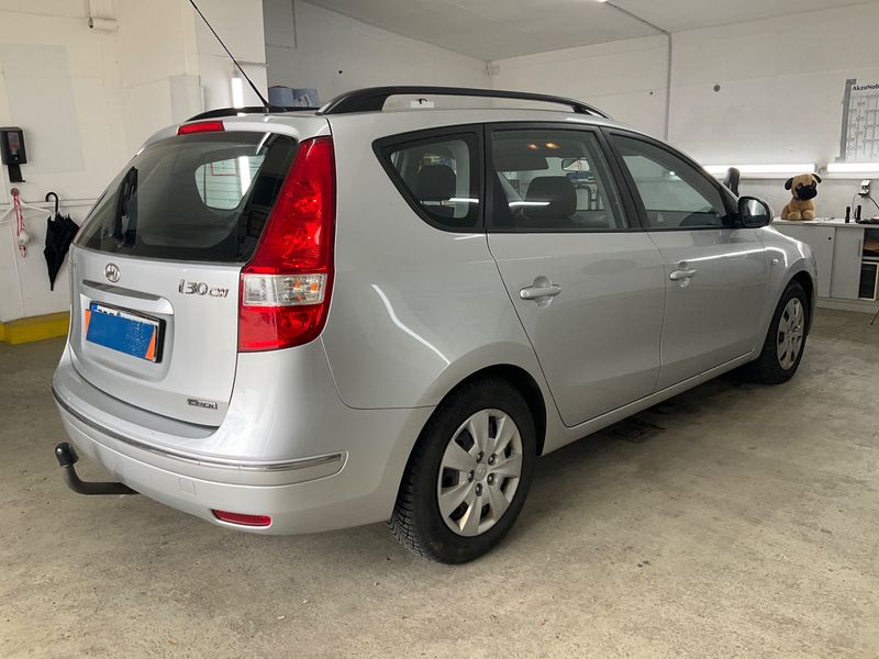 Hyundai i30 1.6 CRDi Classic 2009 – снимка 2