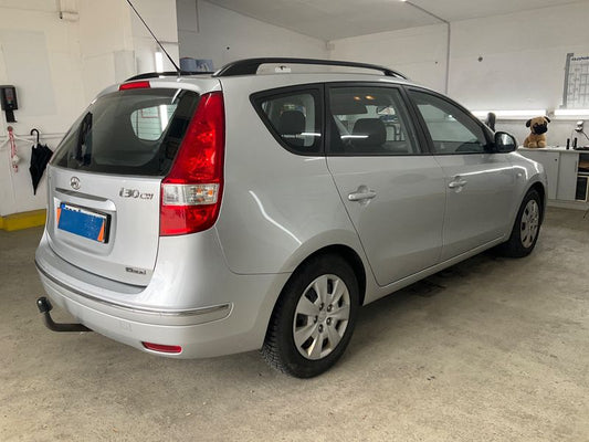 Hyundai i30 1.6 CRDi Classic 2009 – снимка 2