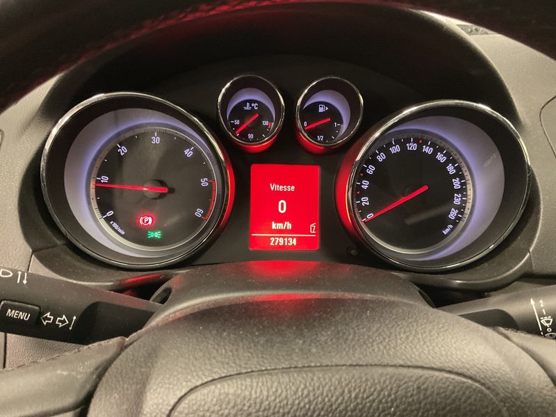 Opel Insignia 2.0 CDTI Edition 2010 – снимка 4