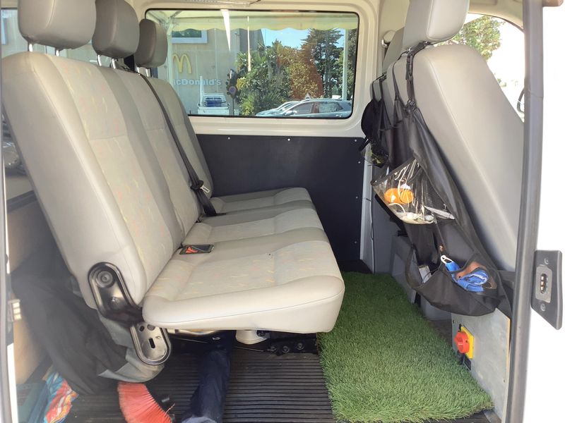 Volkswagen T5 Kombi 2.0 TDI 2010 – снимка 19