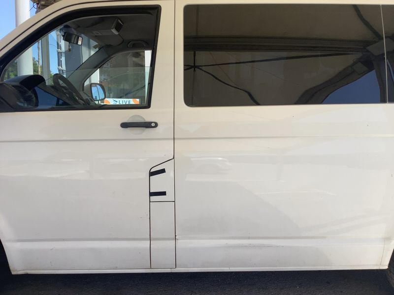 Volkswagen T5 Kombi 2.0 TDI 2010 – снимка 4