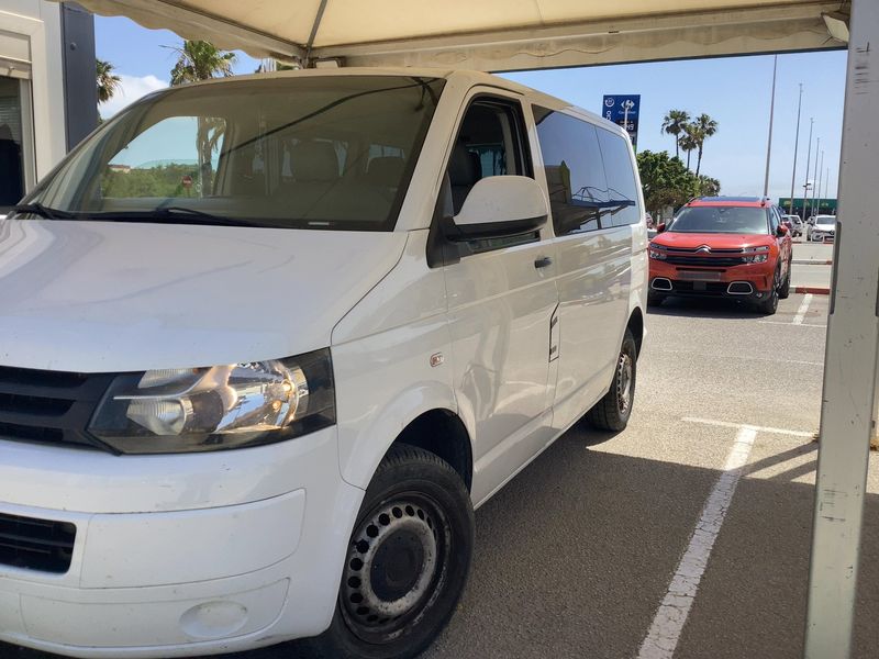 Volkswagen T5 Kombi 2.0 TDI 2010 – снимка 2