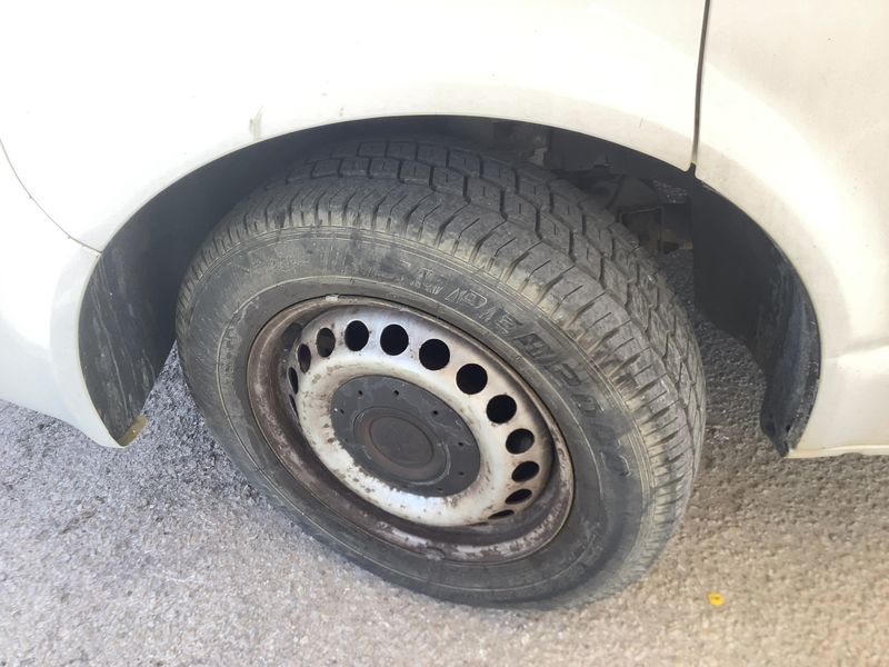 Volkswagen T5 Kombi 2.0 TDI 2010 – снимка 3