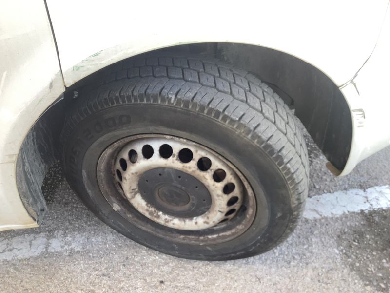 Volkswagen T5 Kombi 2.0 TDI 2010 – снимка 11