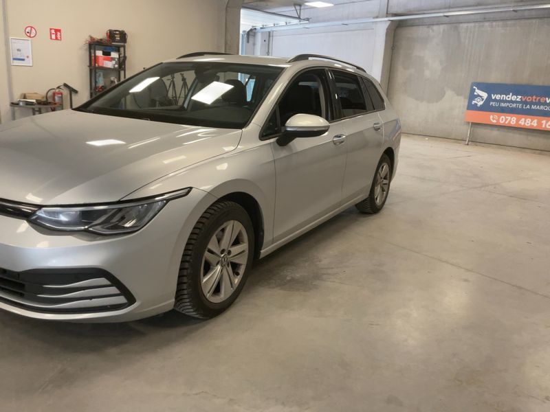 Volkswagen Golf VIII 2.0 TDI Life 2021 – снимка 2