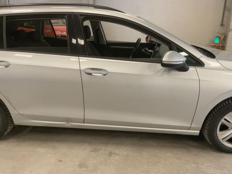 Volkswagen Golf VIII 2.0 TDI Life 2021 – снимка 10