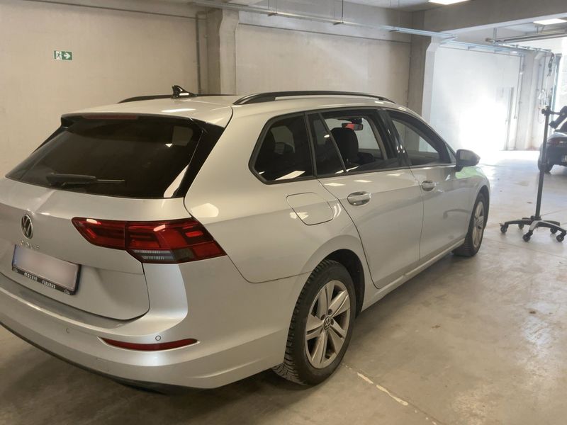 Volkswagen Golf VIII 2.0 TDI Life 2021 – снимка 8