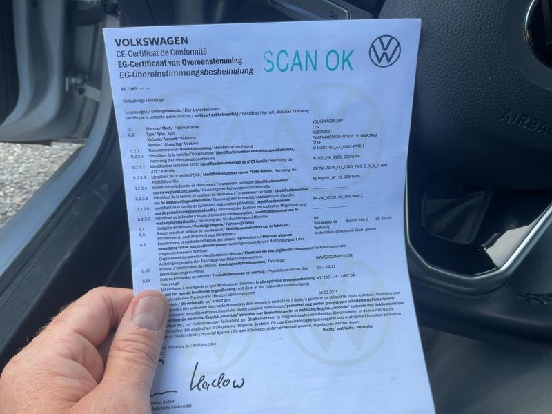 Volkswagen Golf VIII 2.0 TDI Life 2021 – снимка 21