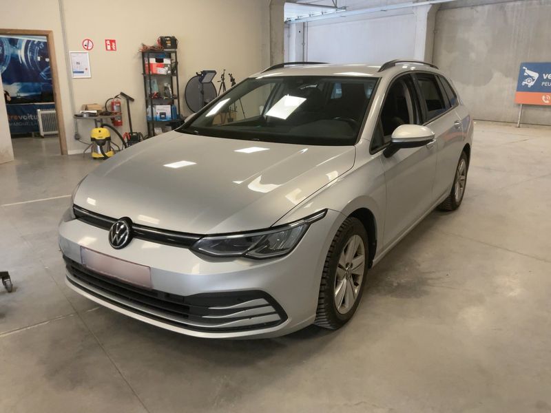 Volkswagen Golf VIII 2.0 TDI Life 2021 – снимка 1