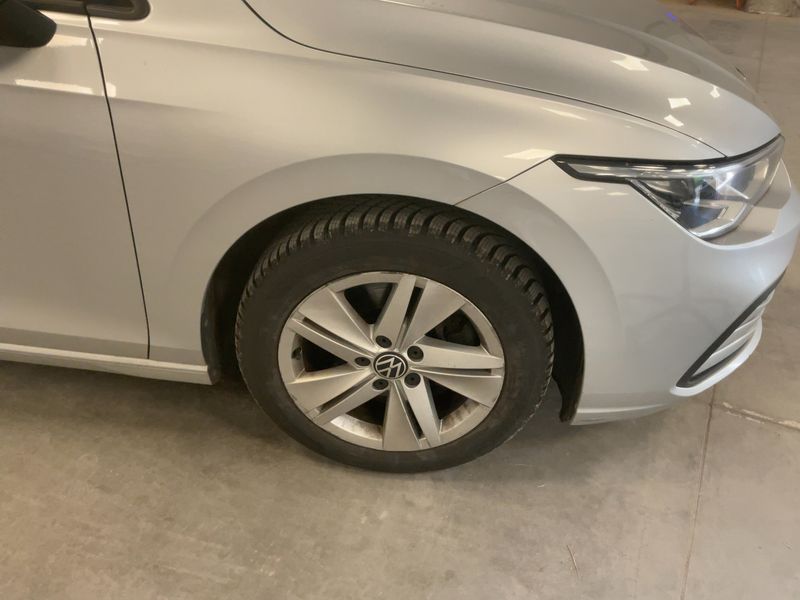 Volkswagen Golf VIII 2.0 TDI Life 2021 – снимка 11