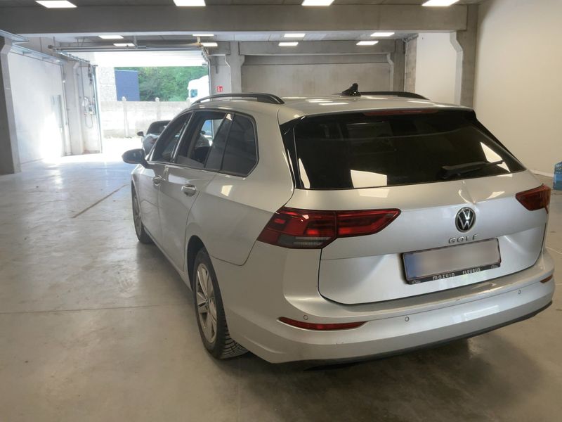 Volkswagen Golf VIII 2.0 TDI Life 2021 – снимка 6