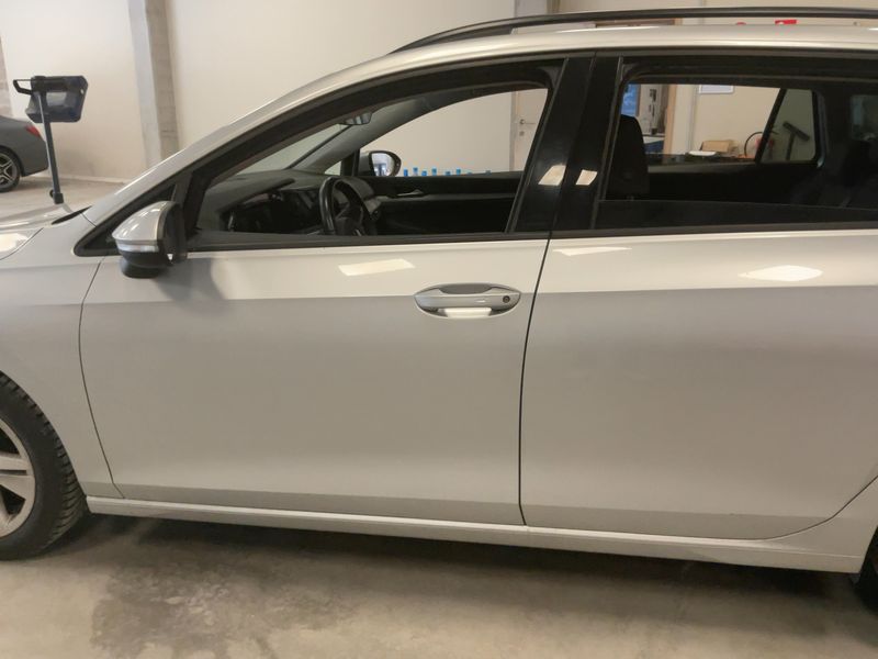 Volkswagen Golf VIII 2.0 TDI Life 2021 – снимка 4
