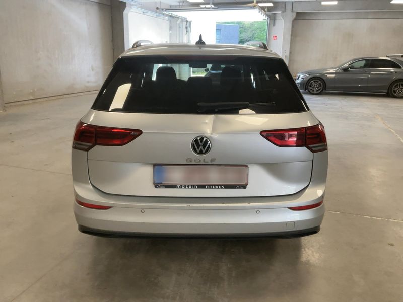 Volkswagen Golf VIII 2.0 TDI Life 2021 – снимка 7