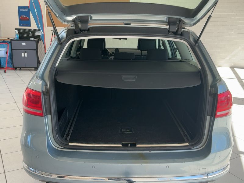 Volkswagen Passat 2.0 TDI Comfortline 4Motion BlueMotion Tech 2011 – снимка 10