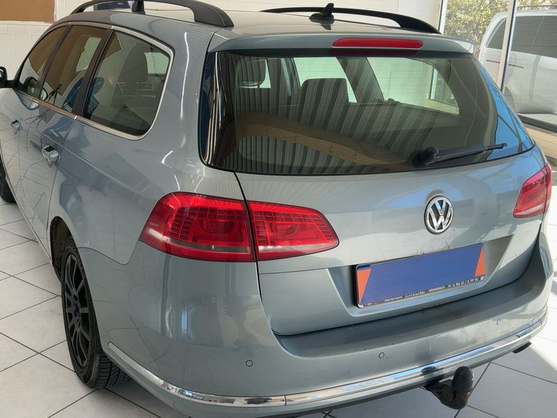 Volkswagen Passat 2.0 TDI Comfortline 4Motion BlueMotion Tech 2011 – снимка 3