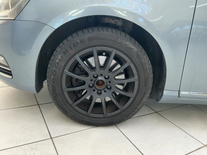 Volkswagen Passat 2.0 TDI Comfortline 4Motion BlueMotion Tech 2011 – снимка 16