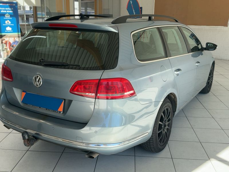 Volkswagen Passat 2.0 TDI Comfortline 4Motion BlueMotion Tech 2011 – снимка 6