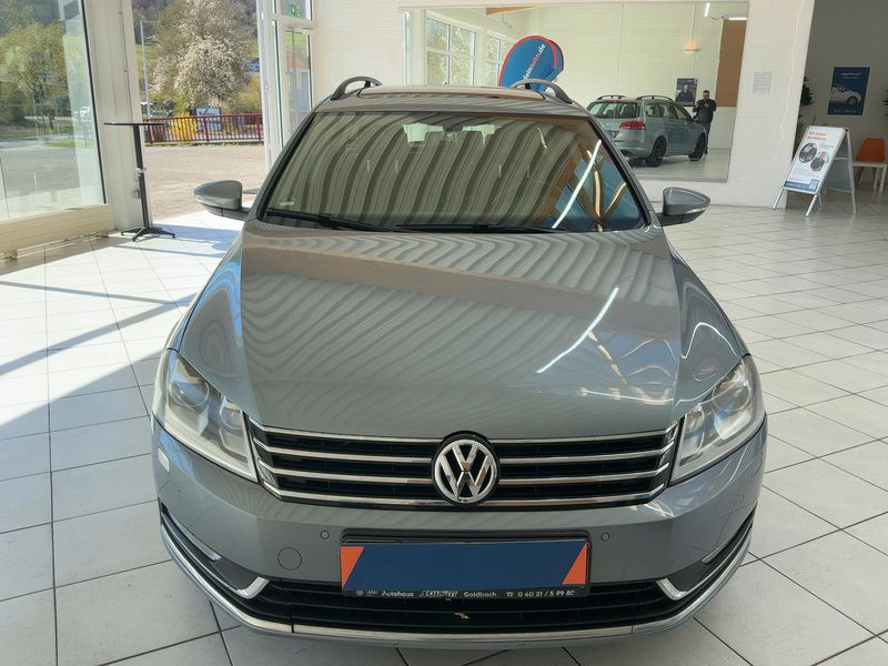 Volkswagen Passat 2.0 TDI Comfortline 4Motion BlueMotion Tech 2011 – снимка 9