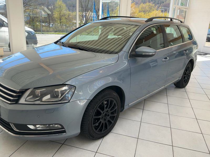 Volkswagen Passat 2.0 TDI Comfortline 4Motion BlueMotion Tech 2011 – снимка 2