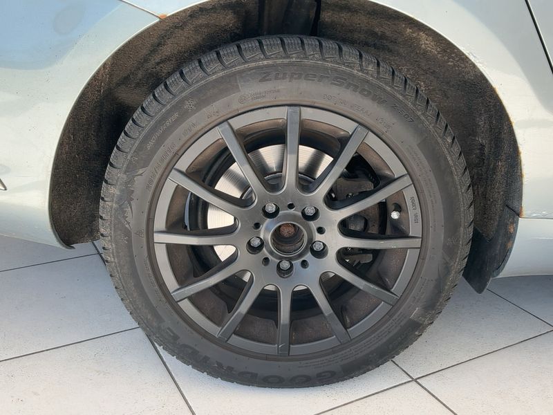 Volkswagen Passat 2.0 TDI Comfortline 4Motion BlueMotion Tech 2011 – снимка 18