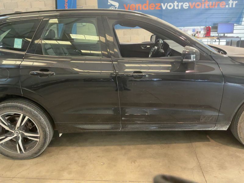 Volvo XC60 2.0 B4 Mild-Hybrid R Design 2WD 2021 – снимка 10