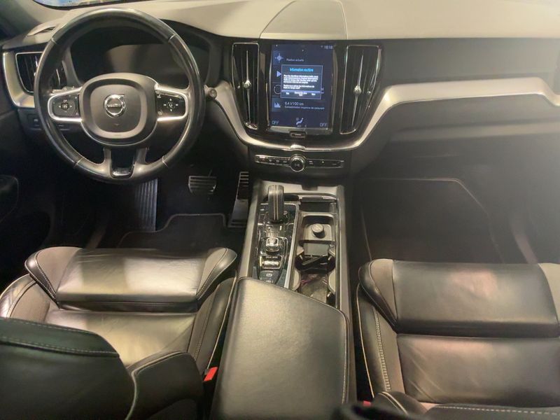 Volvo XC60 2.0 B4 Mild-Hybrid R Design 2WD 2021 – снимка 17