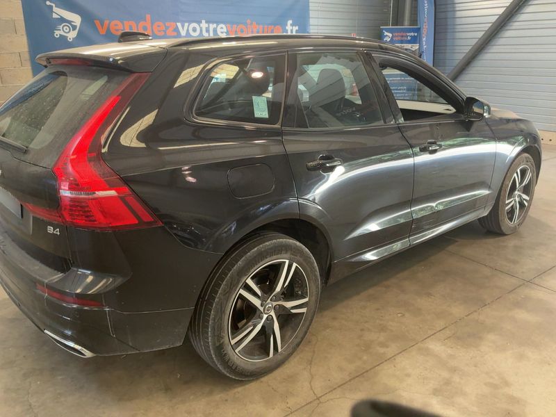 Volvo XC60 2.0 B4 Mild-Hybrid R Design 2WD 2021 – снимка 8
