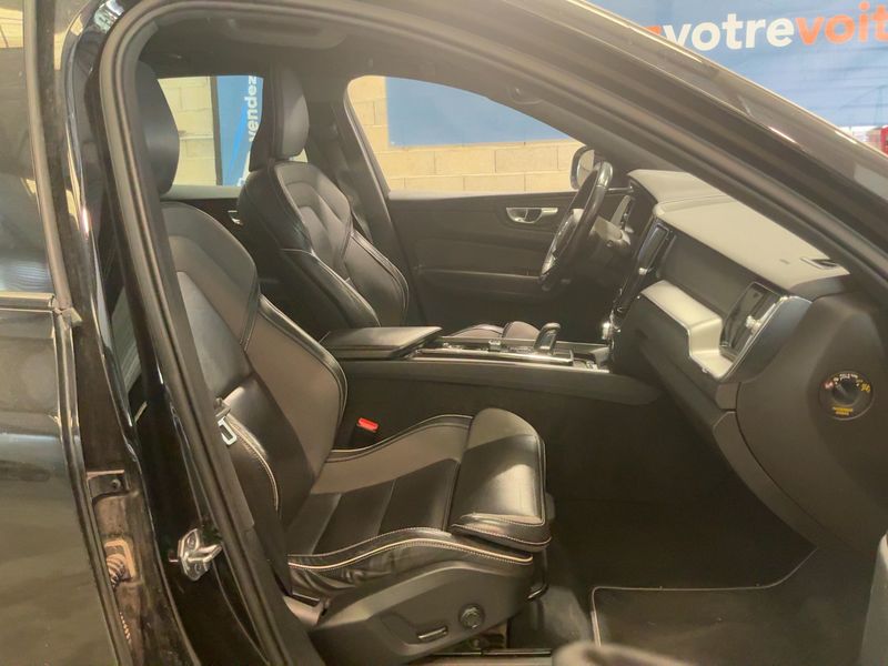 Volvo XC60 2.0 B4 Mild-Hybrid R Design 2WD 2021 – снимка 16