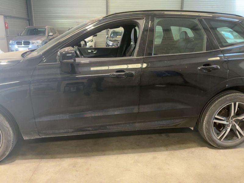 Volvo XC60 2.0 B4 Mild-Hybrid R Design 2WD 2021 – снимка 4