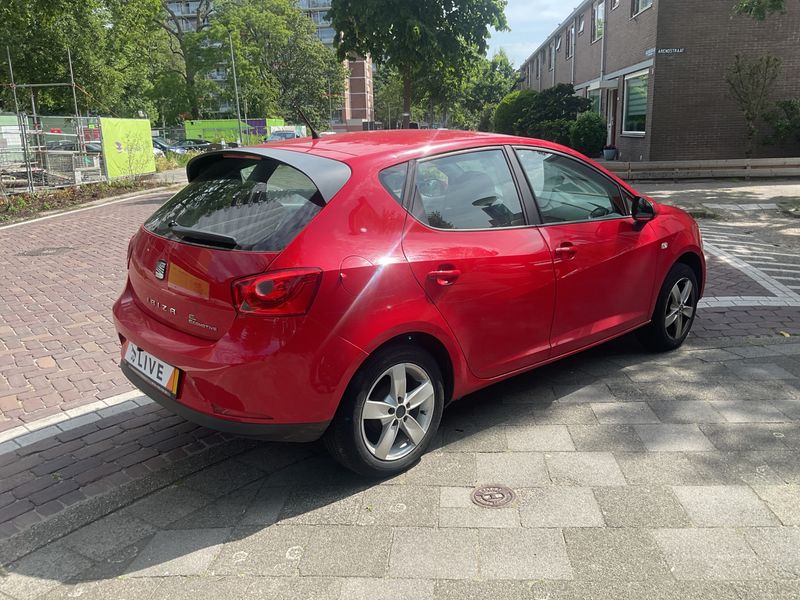 Seat Ibiza 1.2 TDI Reference 2010 – снимка 2