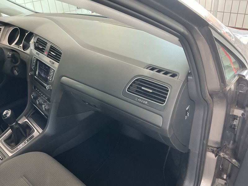 Volkswagen Golf VII 1.2 TSI Comfortline BlueMotion Tech 2013 – снимка 24