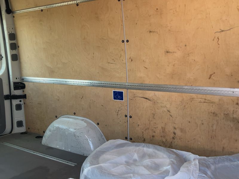 Volkswagen Crafter 2.0 TDI Kasten 30 mittlerer Radstand mit Hochdach 2012 – снимка 19