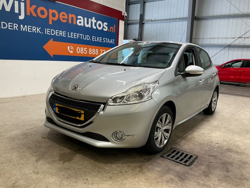 Peugeot 208 1.0 VTi Active 2013 – снимка 1