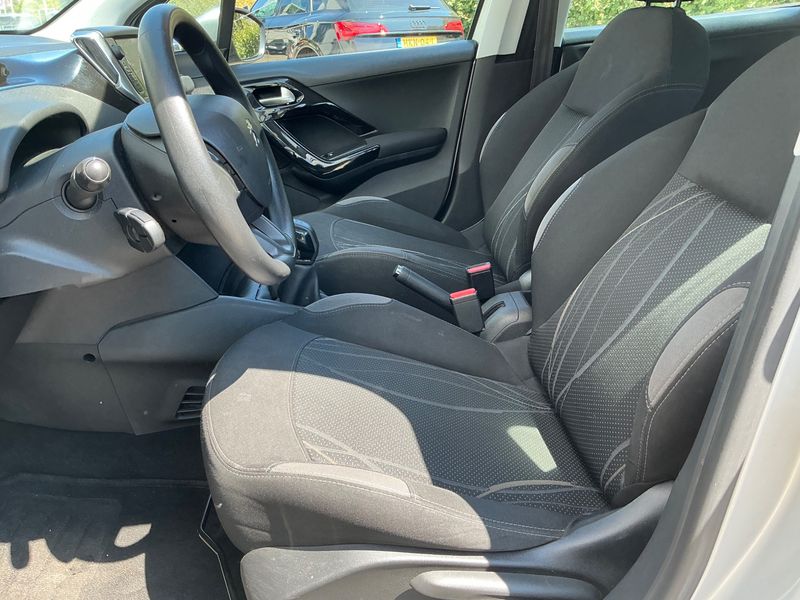 Peugeot 208 1.0 VTi Active 2013 – снимка 3