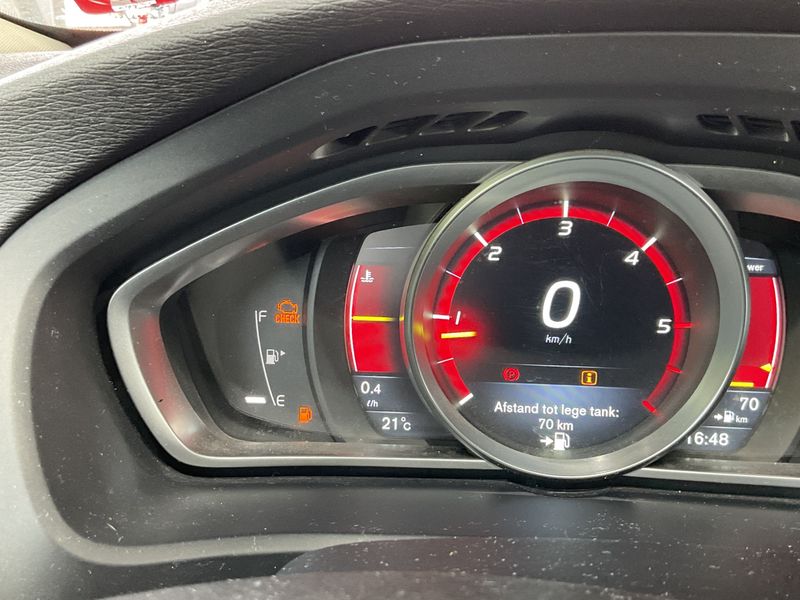 Volvo V40 1.6 D2 You! 2015 – снимка 22