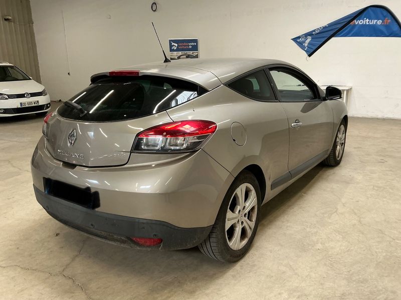Renault Megane 1.5 dCi Dynamique 2010 – снимка 2