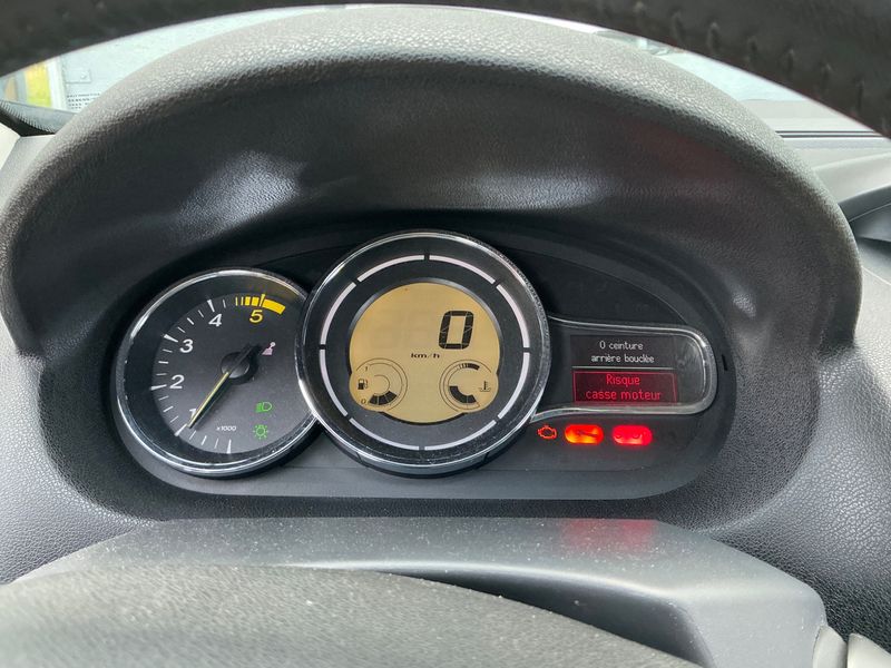 Renault Megane 1.5 dCi Dynamique 2010 – снимка 4