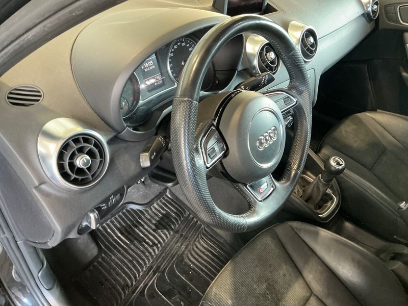 Audi A1 Sportback 1.4 TFSI S line Sportpaket 2012 – снимка 35