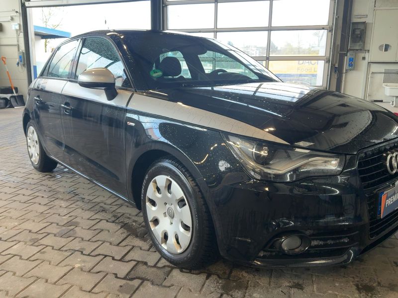 Audi A1 Sportback 1.4 TFSI S line Sportpaket 2012 – снимка 12