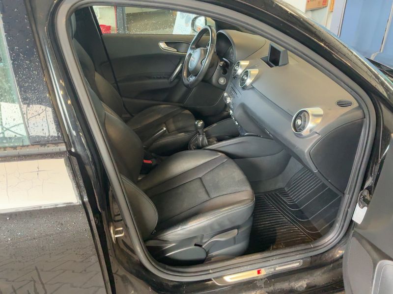 Audi A1 Sportback 1.4 TFSI S line Sportpaket 2012 – снимка 17