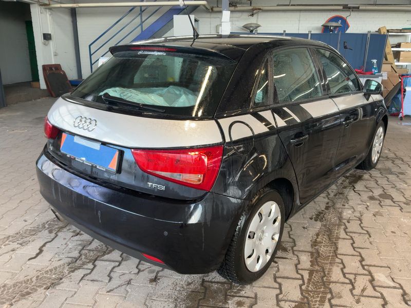 Audi A1 Sportback 1.4 TFSI S line Sportpaket 2012 – снимка 8