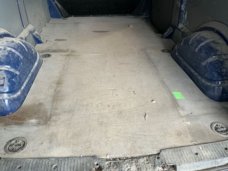 Volkswagen T5 Transporter 2.0 TDI Kasten lang 2013 – снимка 36