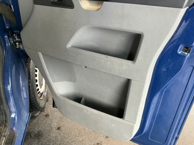 Volkswagen T5 Transporter 2.0 TDI Kasten lang 2013 – снимка 28