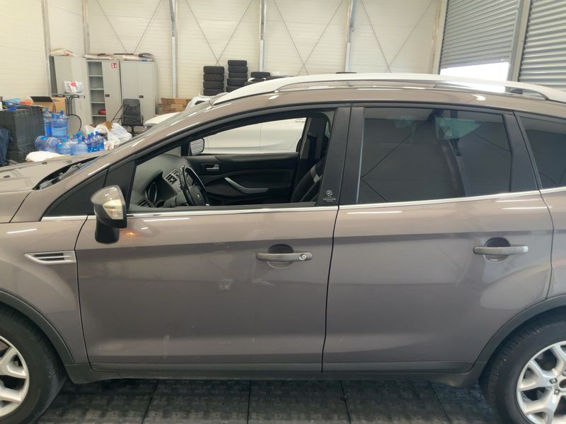 Ford Kuga 2.0 TDCi Champions Edition 2012 – снимка 4