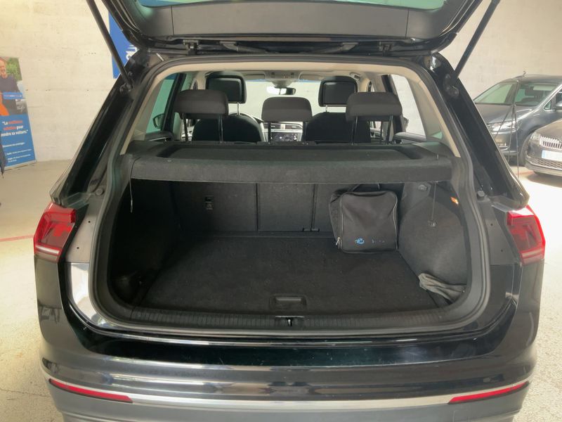 Volkswagen Tiguan 2.0 TDI Carat Exclusive BlueMotion Tech 2019 – снимка 15