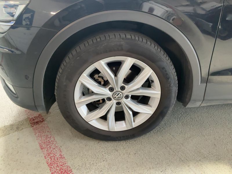 Volkswagen Tiguan 2.0 TDI Carat Exclusive BlueMotion Tech 2019 – снимка 3