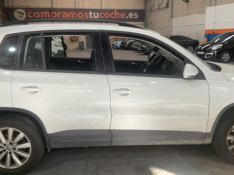 Volkswagen Tiguan 2.0 TDI T1 BlueMotion Tech 2015 – снимка 10