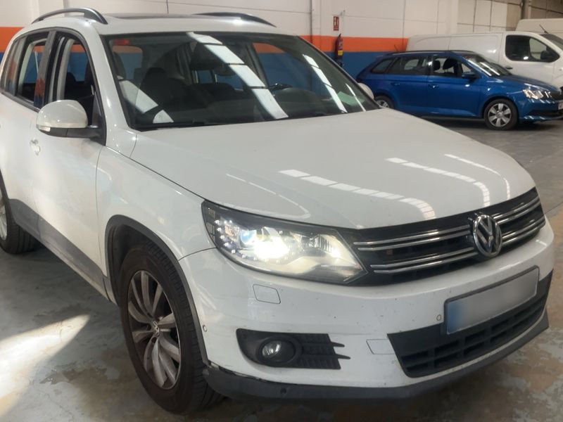 Volkswagen Tiguan 2.0 TDI T1 BlueMotion Tech 2015 – снимка 12