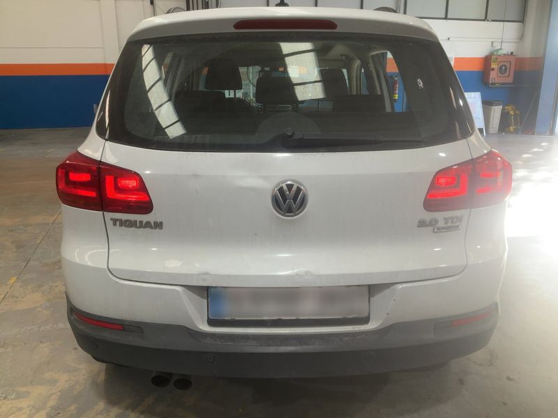 Volkswagen Tiguan 2.0 TDI T1 BlueMotion Tech 2015 – снимка 7