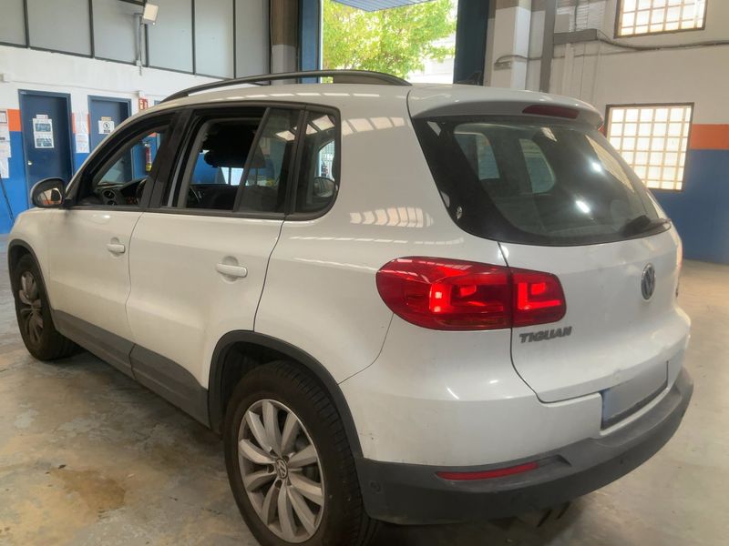 Volkswagen Tiguan 2.0 TDI T1 BlueMotion Tech 2015 – снимка 6